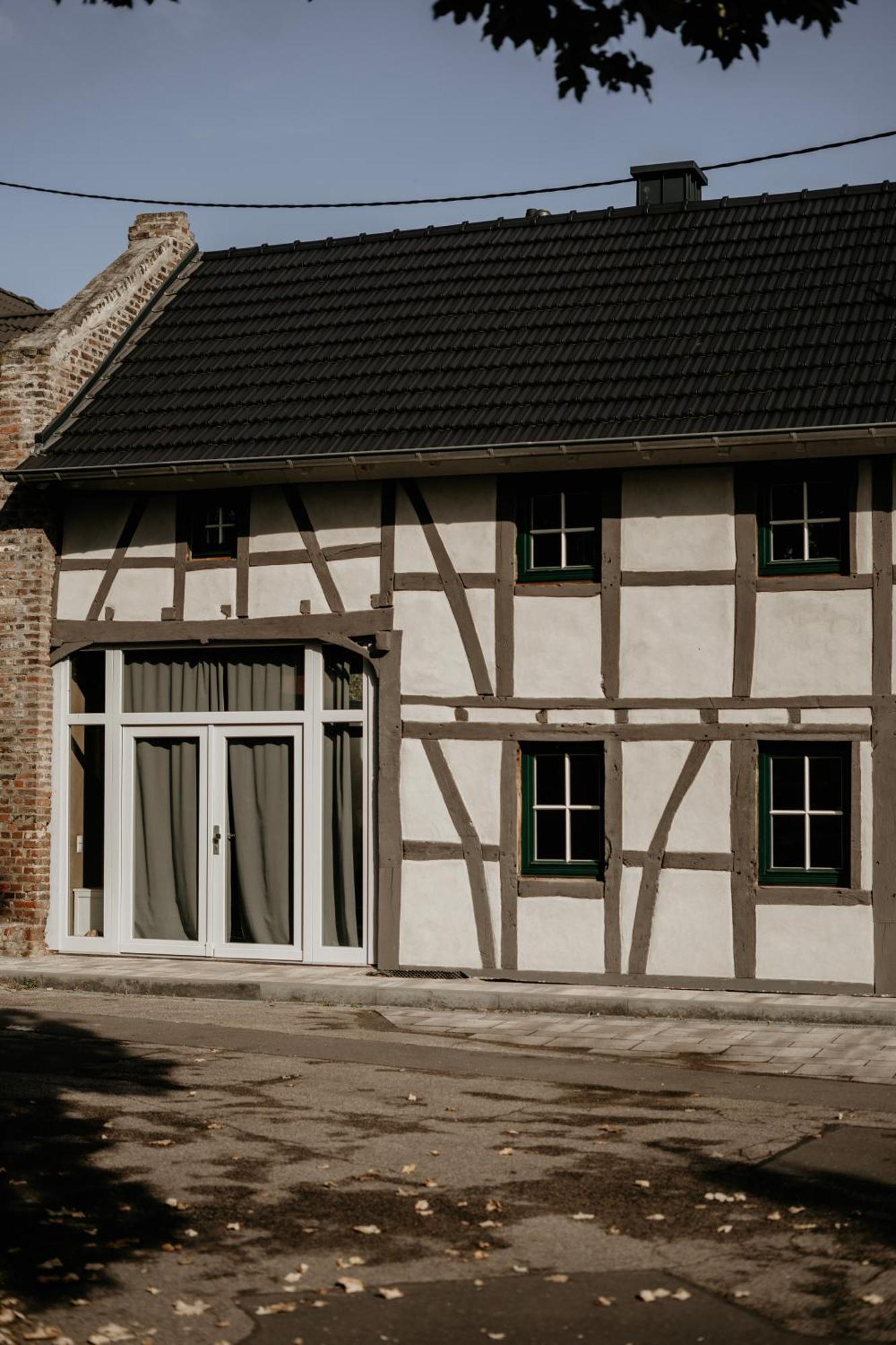 Villa Modernisiertes Fachwerkhaus In Rheinbach Bei Bonn Exterior foto
