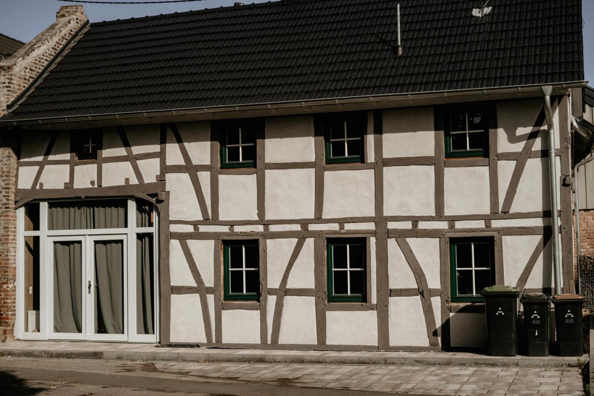 Villa Modernisiertes Fachwerkhaus In Rheinbach Bei Bonn Exterior foto